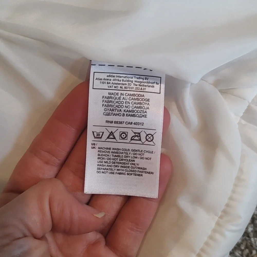 Adidas White Puffer Vest with Hood - Picture 4 of 5